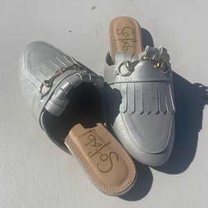 Closed toe slip ons